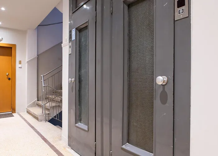 Metropolitan Minimal Loft 아파트 테살로니키