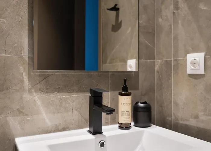 Metropolitan Minimal Loft 아파트